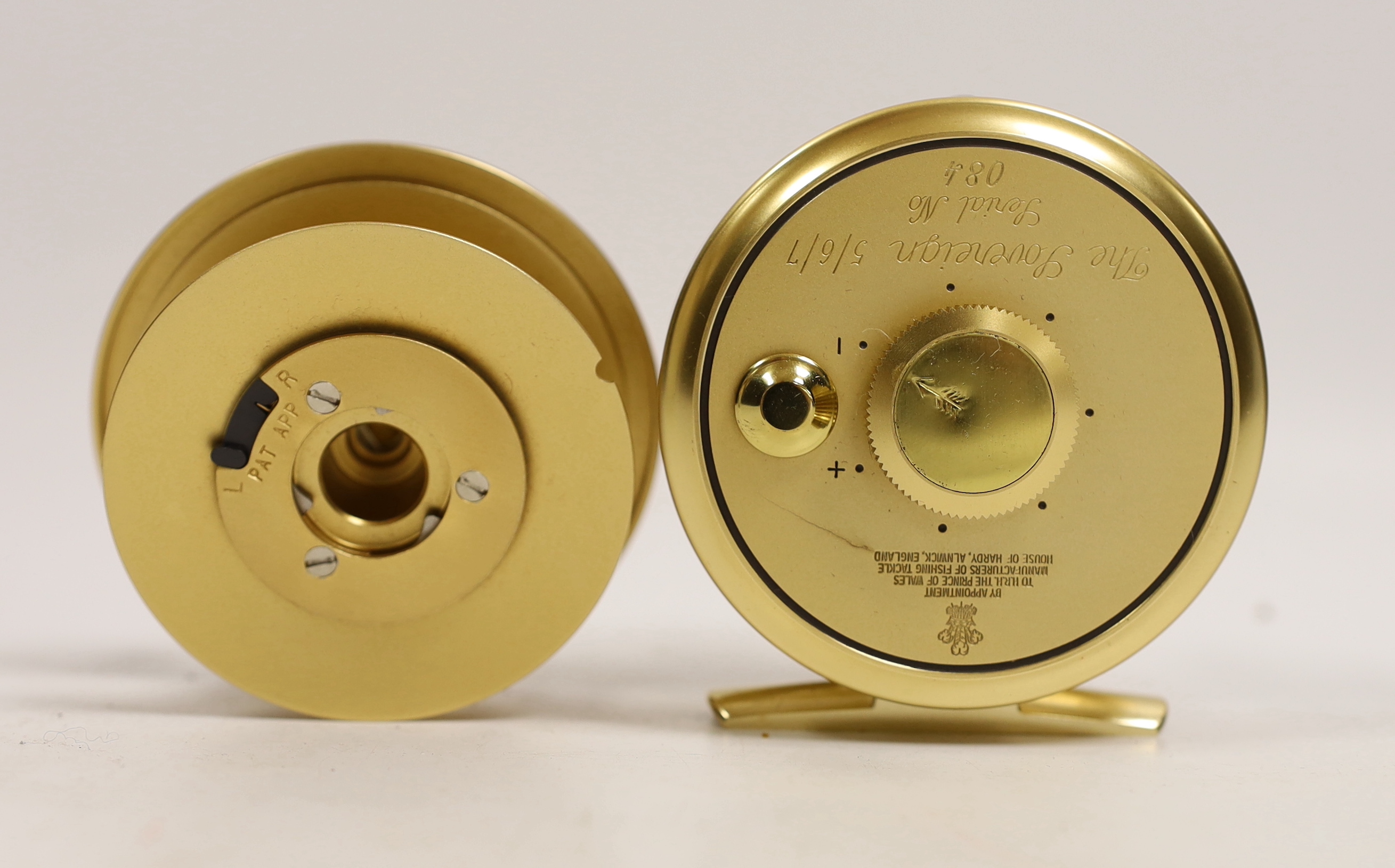 A House of Hardy The Sovereign 5/6/7 centre pin fly reel Serial Number 084 with spare spool, reel with sheepskin lined soft case (2)